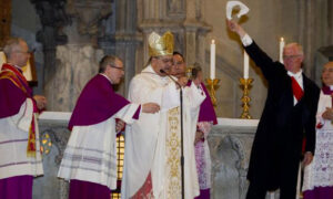Miracolo di San Gennaro, il Santo patrono accontenta i fedeli: il sangue si è sciolto