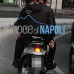 Napoli, paura per la nuova moda dei giovani: lanciare sassi sulle macchine