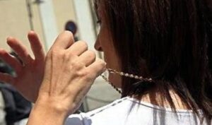 Secondigliano, reagiscono ad una rapina: coppia pestata a sangue