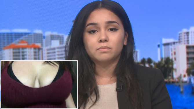 brenda-aereo-scollatura_08132110