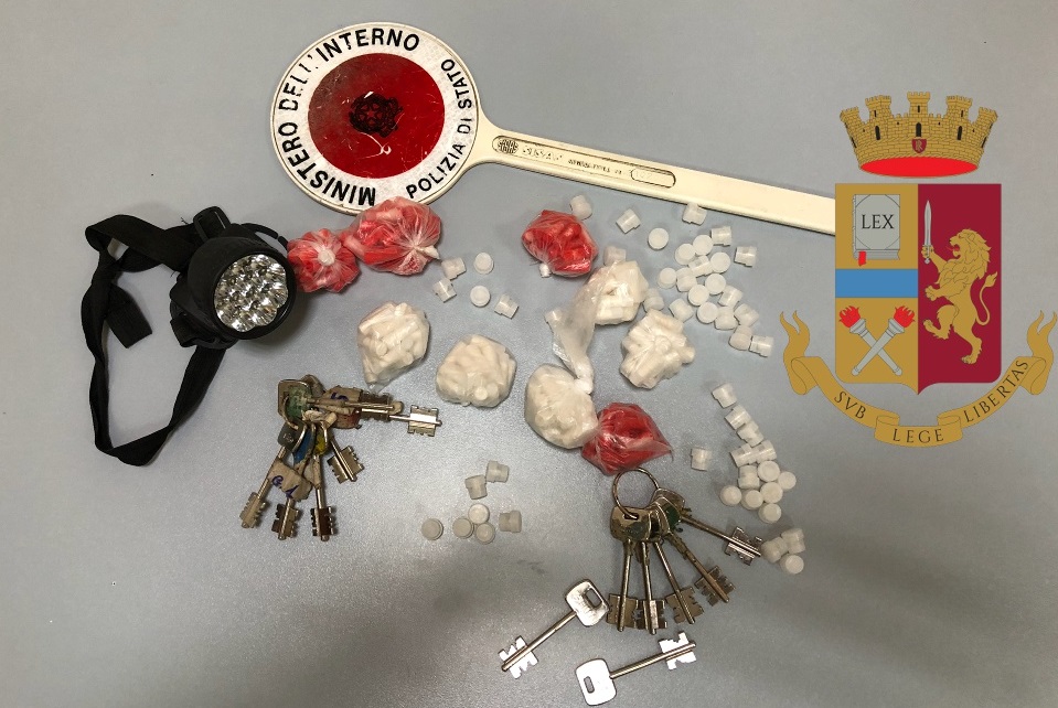 Secondigliano, tra liti familiari e blitz della polizia è caos nella periferia a Nord di Napoli