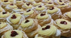 Sequestro delle zeppole di San Giuseppe in una nota pasticceria del Vesuviano
