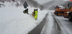 Sergio, eroe per un giorno: salva un anziano sepolto dalla neve