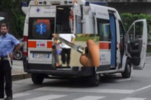 Napoli, rissa dopo il tamponamento: uomo accoltellato