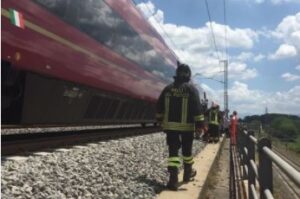 Dramma sull'Alta Velocità: trovato un cadavere sui binari, treni fermi