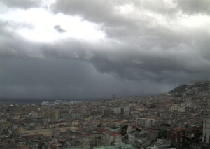 Temporale Napoli: forte tempesta di pioggia si abbatte sulla città