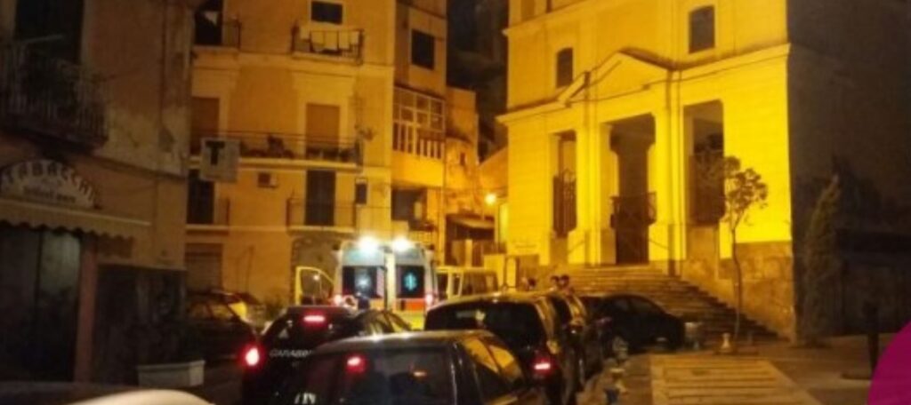 tentato suicidio castellammare