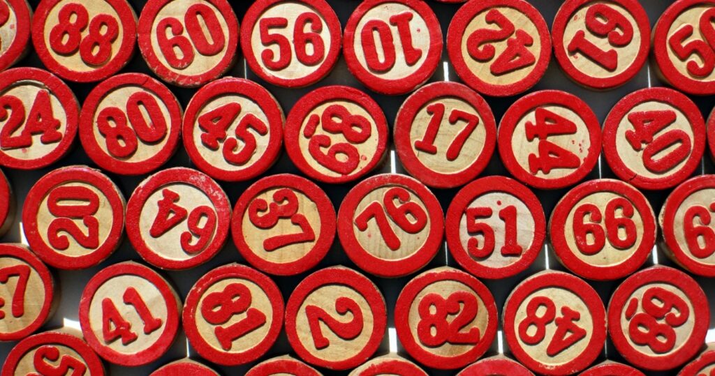 Tombola itinerante a Napoli, Pulcinella dà i numeri ai Quartieri Spagnoli