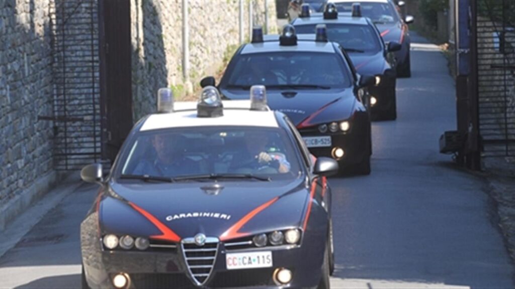 Traffico internazionale di droga e racket, blitz anticamorra: arrestate 30 persone