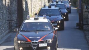 Traffico internazionale di droga e racket, blitz anticamorra: arrestate 30 persone