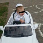 bambino-vestito-papa (1)