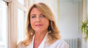 Annamaria Colao premiata come miglior neuroendrochinologo