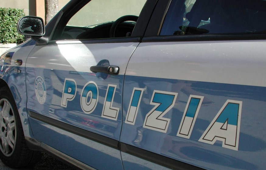 Vaga seminuda sul Vesuvio, era stata violentata: arrestate due persone