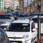 Via Marina, il disastro senza fine: i cantieri procedono a rilento e i lavori fatti sembrano già abbandonati