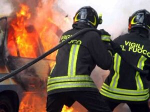 Notte di Ferragosto, a Vietri sul Mare bruciate barche ormeggiate