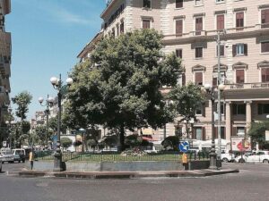 Violenta lite a Piazza Vanvitelli: Vomero nel caos, finisce in rissa