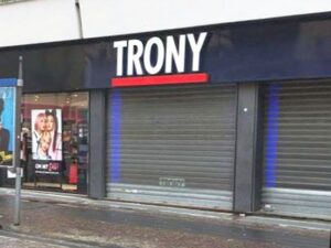 vomero-via-luca-giordano-trony-chiuso