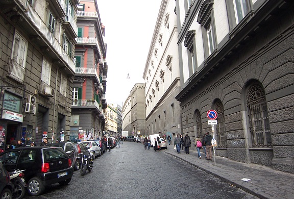 ZTL Centro Antico e Mezzocannone, novità sugli orari e varchi