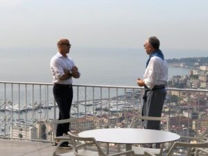 La star di Hollywood sceglie Napoli e incontra il Maestro Pizzaiolo Enzo Coccia de La Notizia