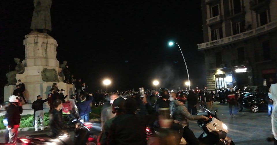 Protesta a Napoli, scema tensione e i manifestanti si disperdono