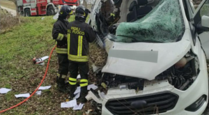 16enne morto in un incidente stradale