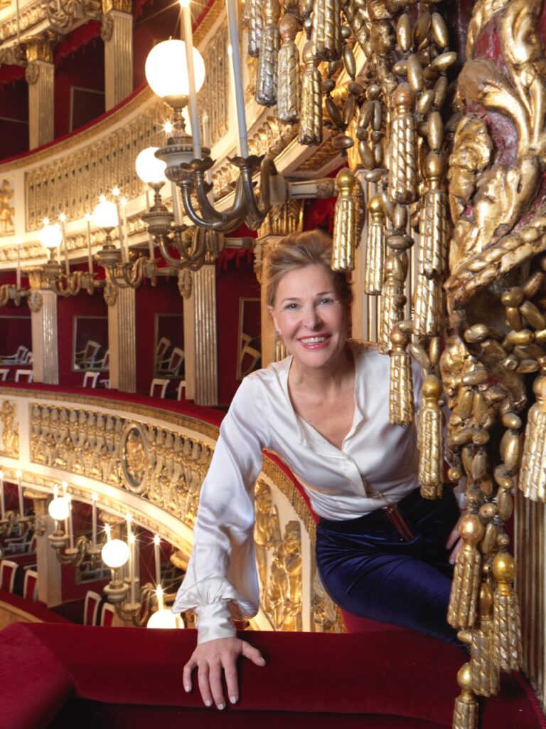 Contro lo spauracchio del lockdown. Il Teatro San Carlo guarda oltre, lancia una piattaforma alla “Netflix” e si auto/produce