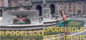 Fa il bagno nella fontana di piazza Trieste e Trento