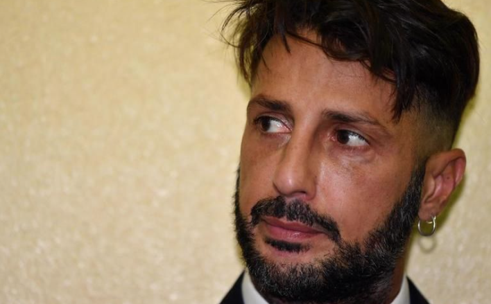 Fabrizio Corona positivo al coronavirus, l'annuncio su Instagram