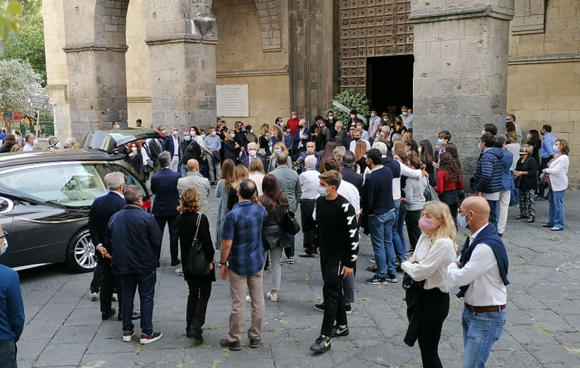 Funerali di Giovanni, l'ultimo messaggio del papà: "Dobbiamo accettarlo, ricordiamolo con il sorriso"