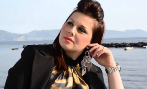 Giusy Attanasio positiva al Covid, l'annuncio della cantante napoletana