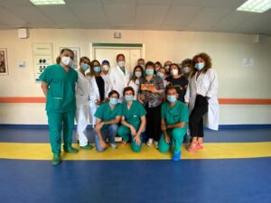 L’intervento è troppo complesso, nessuno vuole operarla. Poi, la svolta, al Pascale