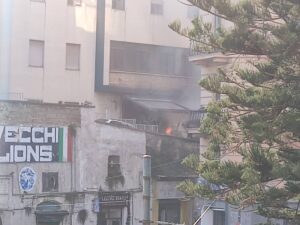 Incendio a piazza Sannazaro