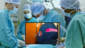 Interventi inutili e dannosi, pazienti lasciati morire. Medici sospesi a Salerno: "È omicidio plurimo"
