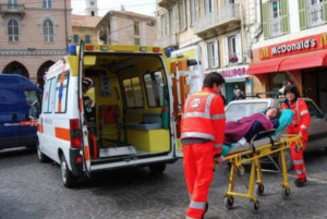 Muore all'uscita del McDonald's