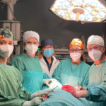 Paziente salvato a Napoli da un tumore alla tiroide