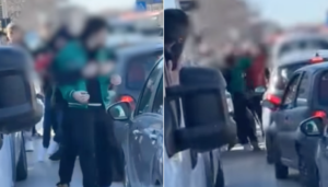 Rissa fuori scuola a Giugliano