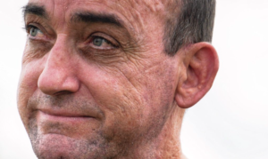 In carcere da innocente per abusi e omicidio, scarcerato dopo 37 anni: decisivo il Dna