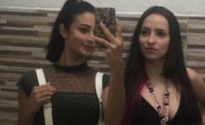 Salgono in cima alla cascata ma scivolano per un selfie, due amiche di 18 anni perdono la vita
