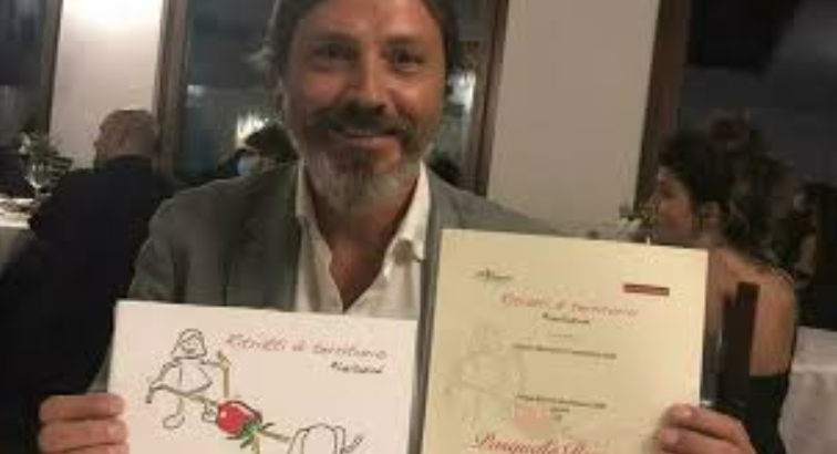 Si ammala di Covid per curare gli altri, premiato il sacrificio di Lino l'infermiere-eroe