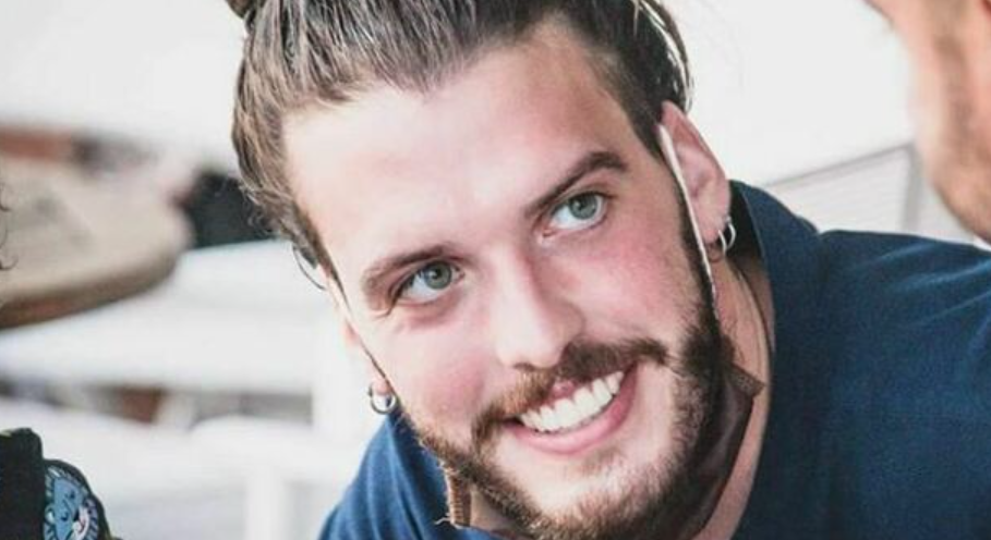 Schianto mortale in auto, Marco muore a 30 anni il giorno del suo compleanno