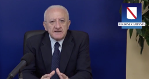 De Luca tuona in diretta: "Uno scandalo nazionale l'assenza di controlli"