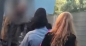 Scuola nel Napoletano, ritorno allo sbaraglio: il custode misura la febbre 'a mano'