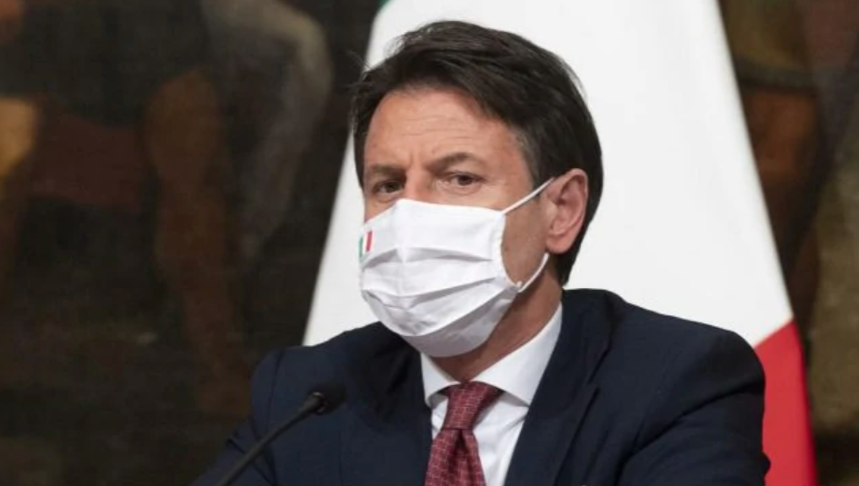 Allarme Covid in Italia, chiusure e lockdown: il nuovo piano del Governo