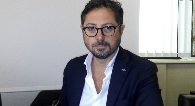 "Ho preso più voti in città, tocca a me", Borrelli lancia la sfida per le comunali a Napoli