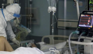 Guarisce dal Covid, si riammala e muore in ospedale: è il primo caso al mondo