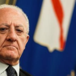 De Luca firma nuova ordinanza c'è anche una zona rossa