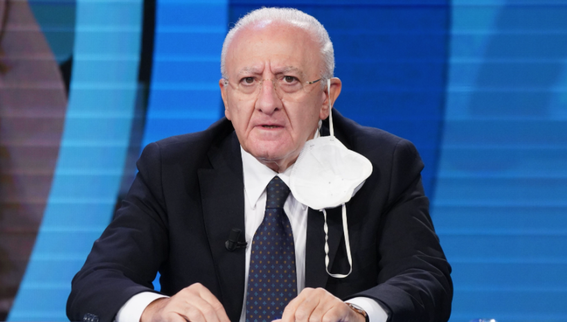 Scuola, De Luca pronto a cambiare tutto: oggi l'incontro con l'Unità di crisi