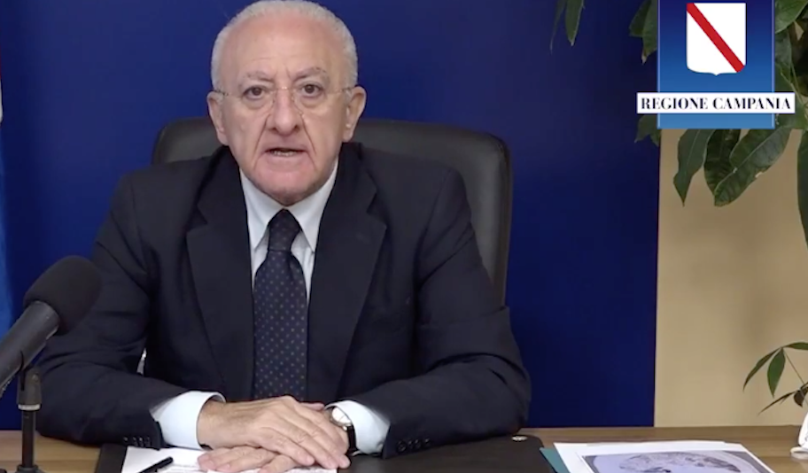 De Luca annuncia: "Al di là del Governo in Campania chiuderemo tutto"