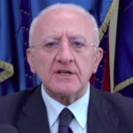 Covid in Campania, l'annuncio di De Luca: "In arrivo più di cento medici"