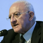 De Luca boccia il Dpcm: "Misure più che contro il Covid, contro il randagismo"